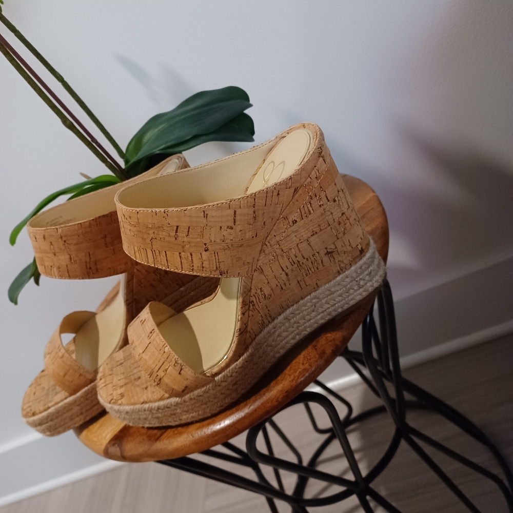 Sandals - Picture 4 of 6